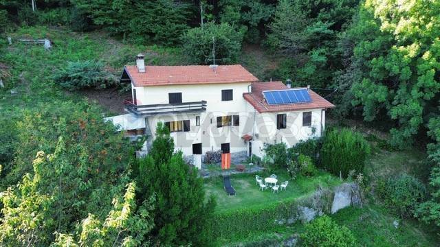 casa indipendente in vendita ad Agra