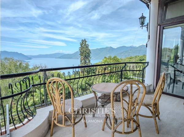 casa indipendente in vendita ad Agra