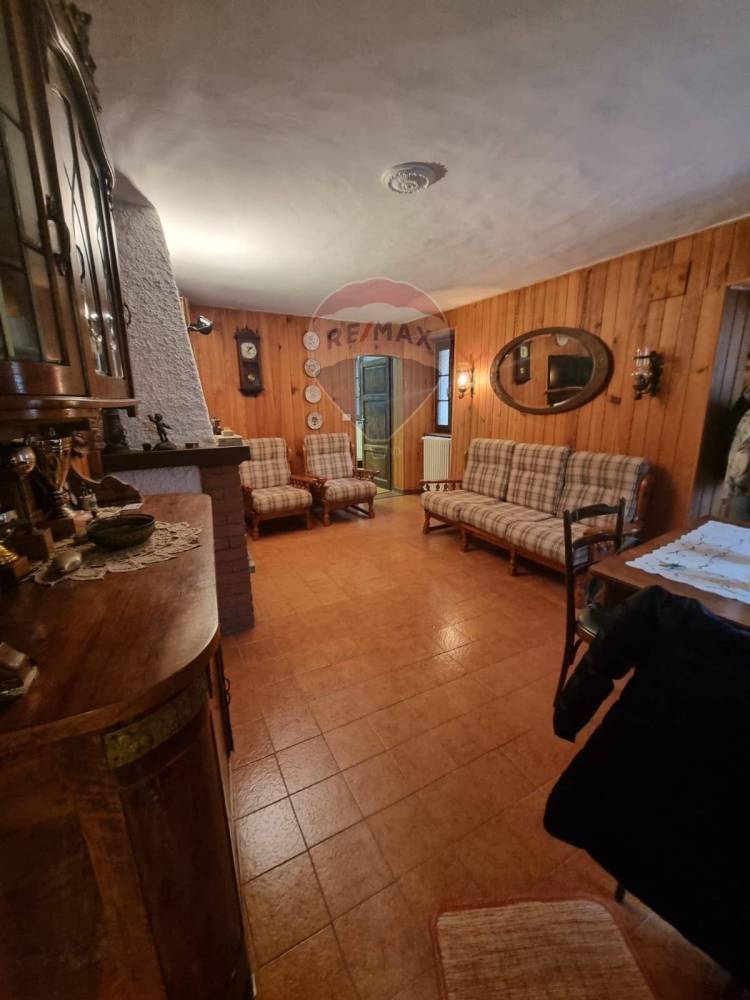 casa indipendente in vendita ad Agra