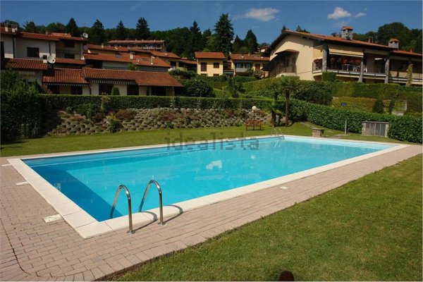 appartamento in vendita ad Agra