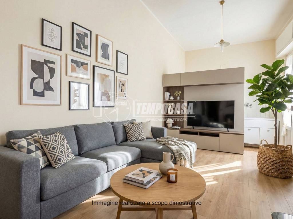 casa indipendente in vendita ad Agra