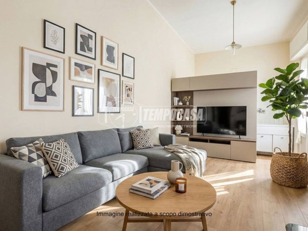 casa indipendente in vendita ad Agra