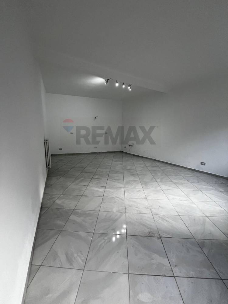 casa indipendente in vendita ad Agra