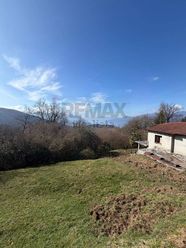 casa indipendente in vendita ad Agra