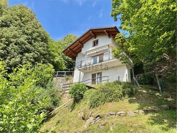 casa indipendente in vendita ad Agra