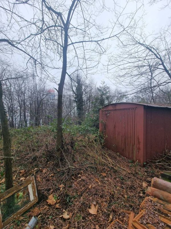 terreno agricolo in vendita ad Agra