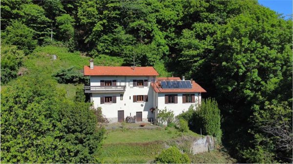casa indipendente in vendita ad Agra