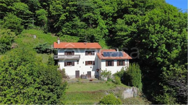 casa indipendente in vendita ad Agra