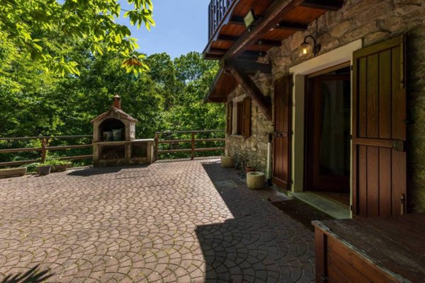 casa indipendente in vendita ad Agra