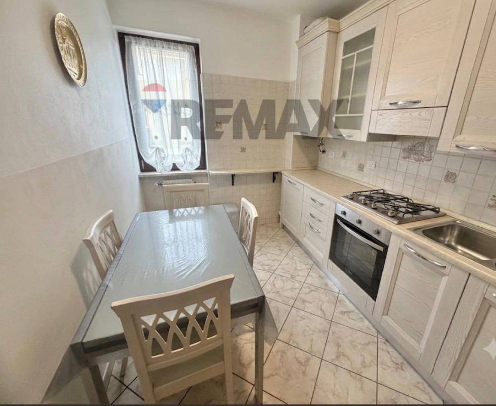 appartamento in vendita ad Agra