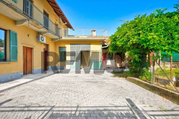casa indipendente in vendita ad Agra