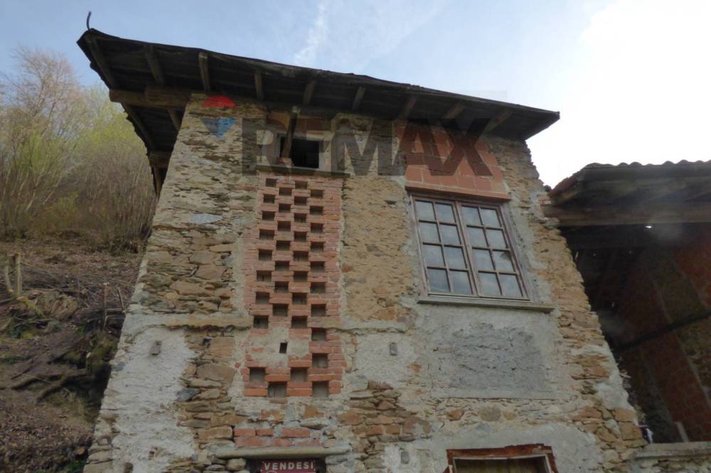 casa indipendente in vendita ad Agra