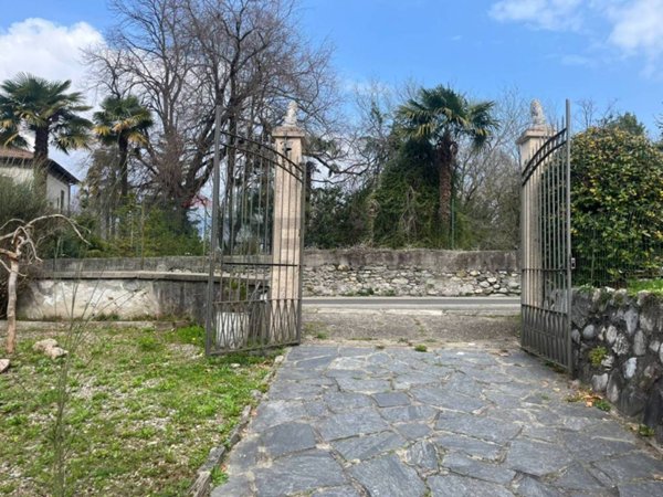 casa indipendente in vendita ad Agra