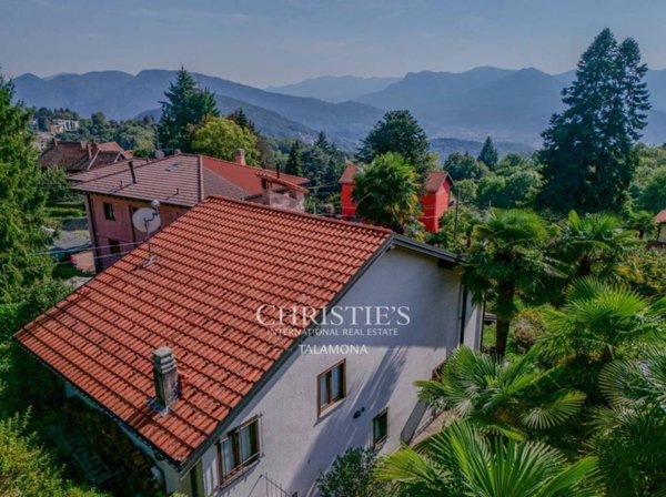 casa indipendente in vendita ad Agra