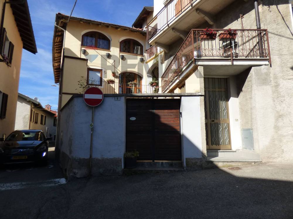 casa indipendente in vendita ad Agra