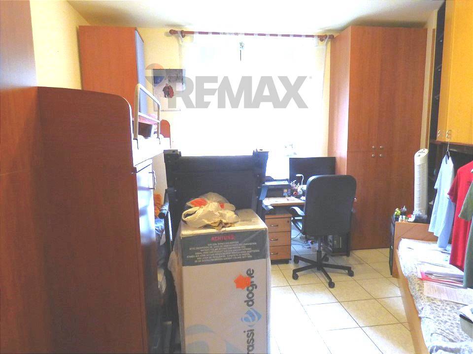appartamento in vendita ad Agra