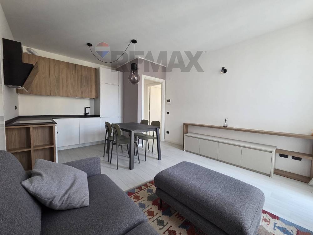 appartamento in vendita ad Agra