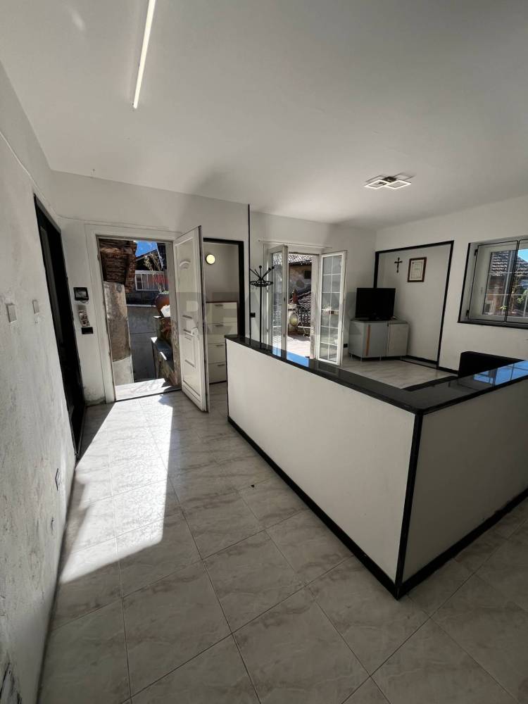 casa indipendente in vendita ad Agra