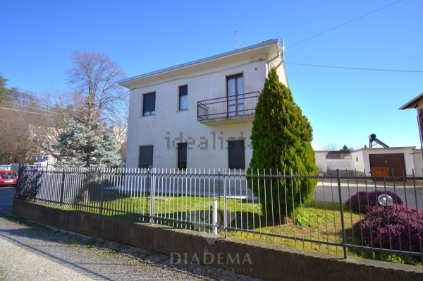 appartamento in vendita ad Albizzate