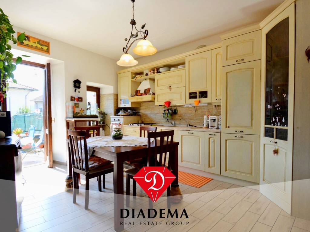 appartamento in vendita ad Albizzate