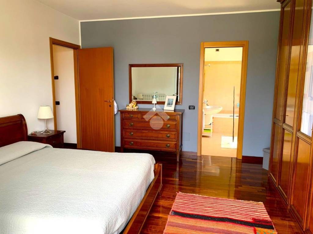 casa indipendente in vendita ad Albizzate