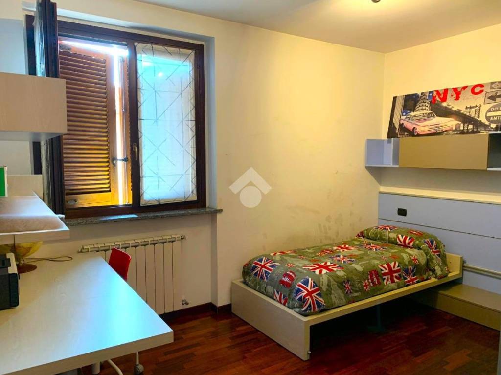 casa indipendente in vendita ad Albizzate