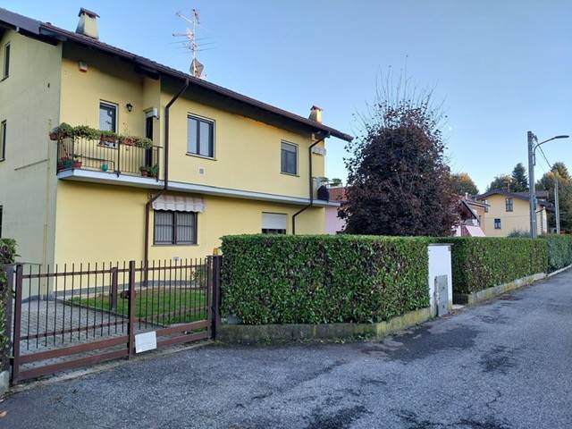 appartamento in vendita ad Albizzate