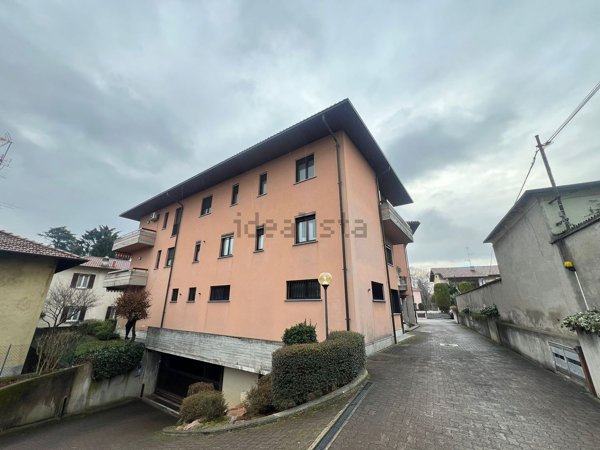 appartamento in vendita ad Albizzate