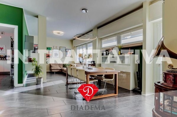 casa indipendente in vendita ad Albizzate