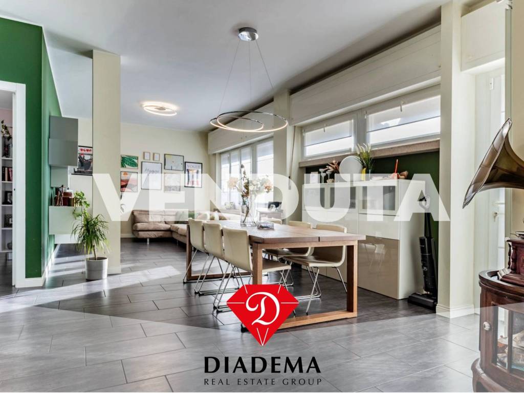 casa indipendente in vendita ad Albizzate