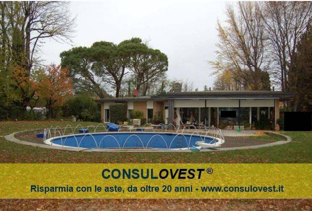 casa indipendente in vendita ad Albizzate
