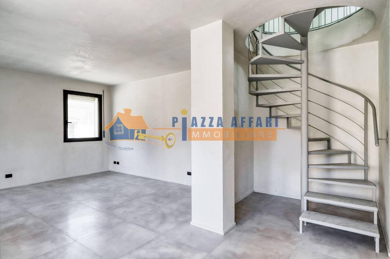 appartamento in vendita ad Albizzate