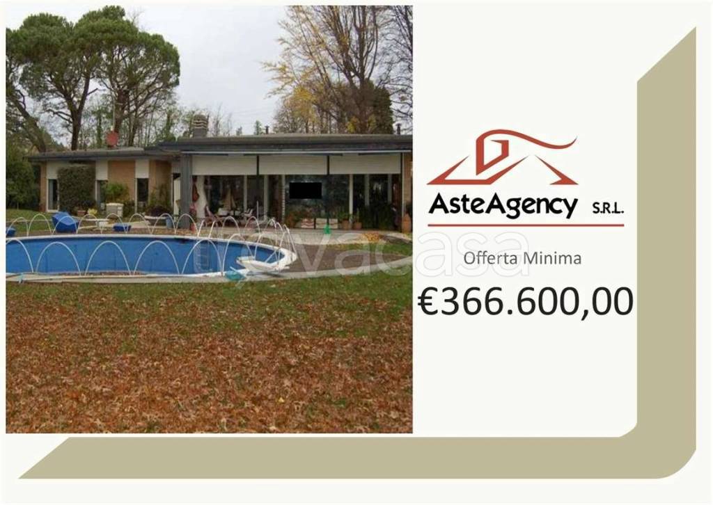 casa indipendente in vendita ad Albizzate