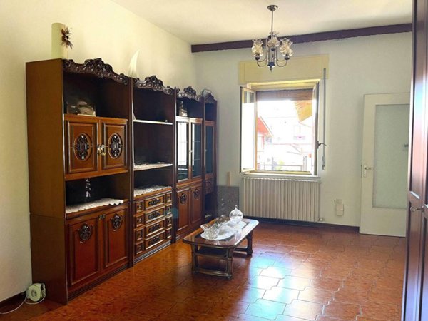 casa indipendente in vendita ad Albizzate