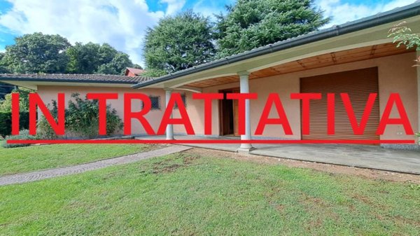 casa indipendente in vendita ad Albizzate