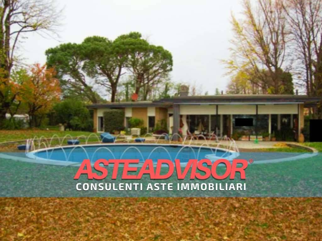 casa indipendente in vendita ad Albizzate
