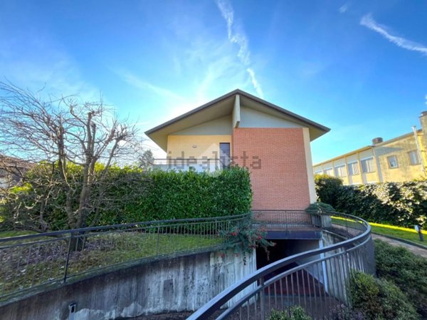 appartamento in vendita ad Albizzate