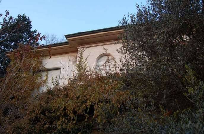 casa indipendente in vendita ad Albizzate