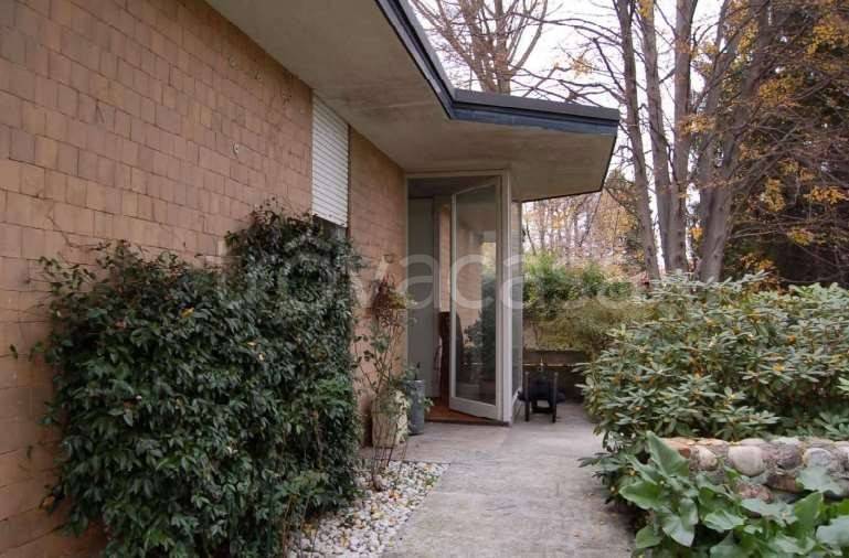 casa indipendente in vendita ad Albizzate
