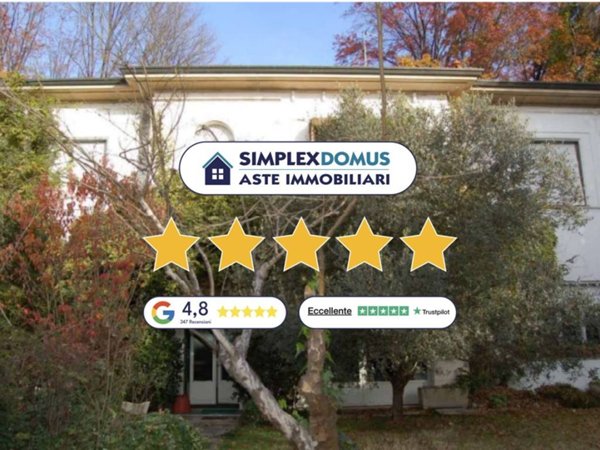 casa indipendente in vendita ad Albizzate