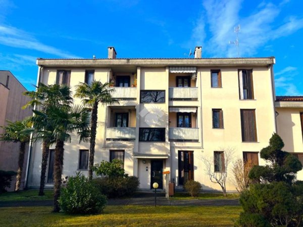 appartamento in vendita ad Albizzate