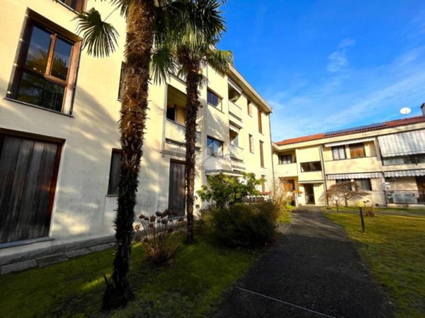 appartamento in vendita ad Albizzate