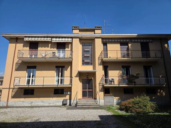 appartamento in vendita ad Albizzate