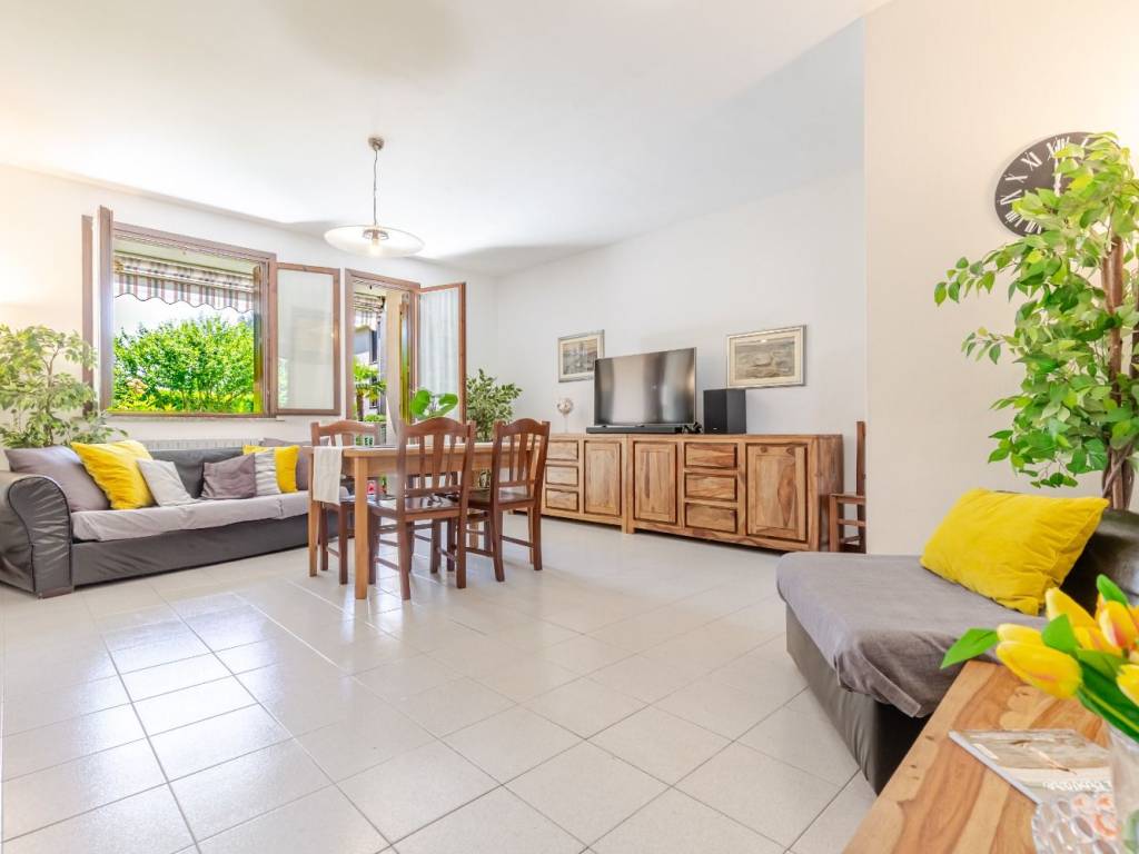 appartamento in vendita ad Albizzate