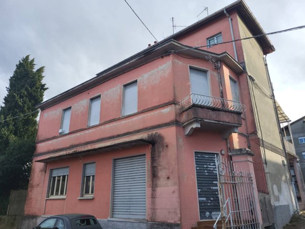 quadrivano in vendita ad Albizzate