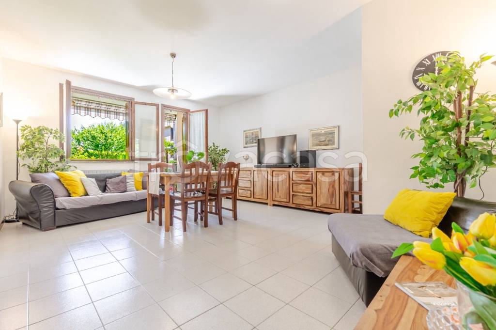appartamento in vendita ad Albizzate