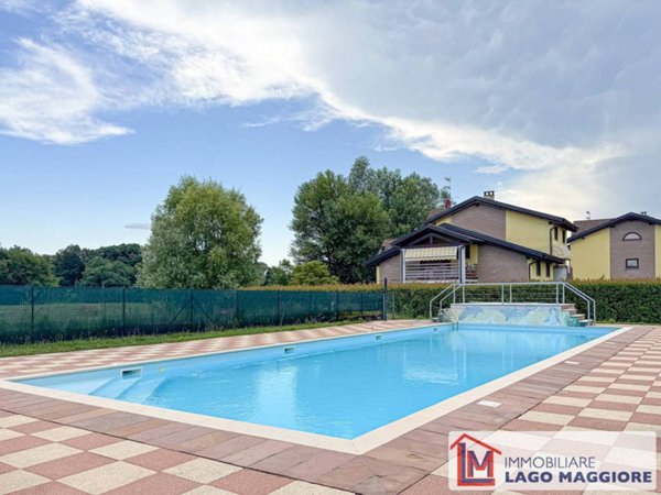 appartamento in vendita ad Angera