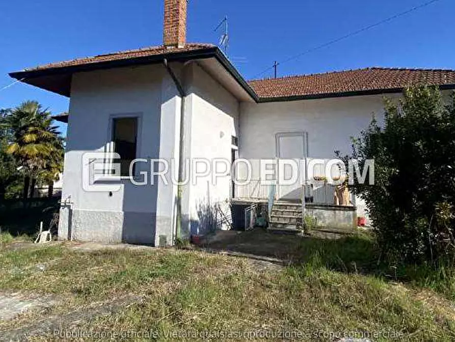 appartamento in vendita ad Angera