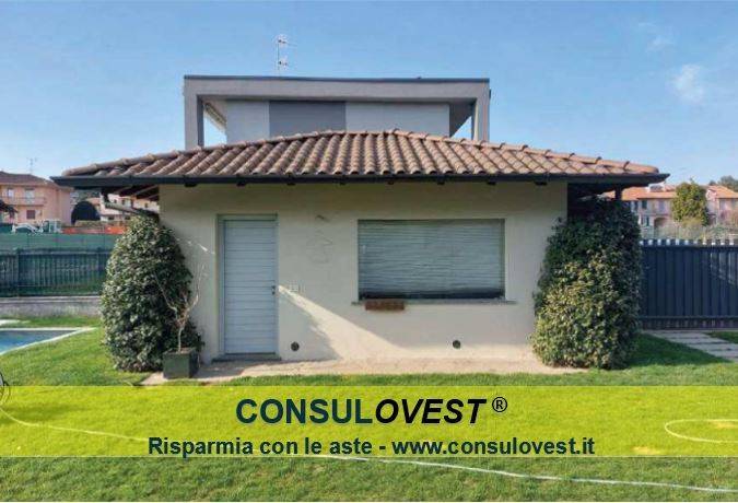 ufficio in vendita ad Angera