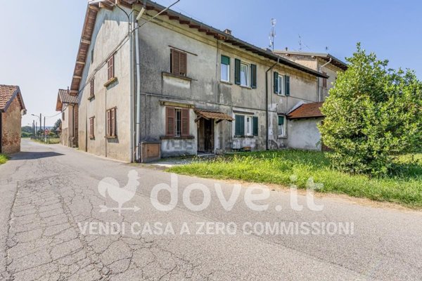 appartamento in vendita ad Angera